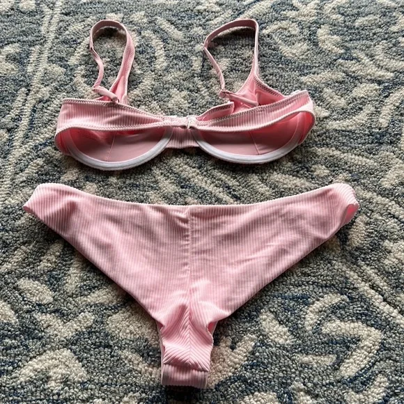 Frankies Bikinis 2 Piece Bathing Suit - Picture 4 of 4